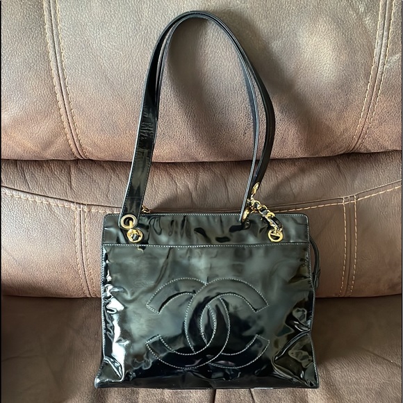 ‼️SOLD‼️💯Authentic CHANEL timeless CC patent leather tote - Picture 13 of 13
